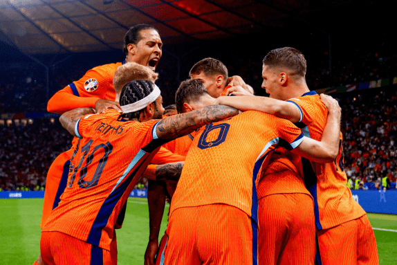 激情足球夜,国足亮相,球迷热情高,江南登录入口,江南平台,江南注册网址,江南app,江南官网,江南网站,江南网页版